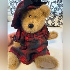 Boyd’s Bears Evelyn Teddy Bear with Hat